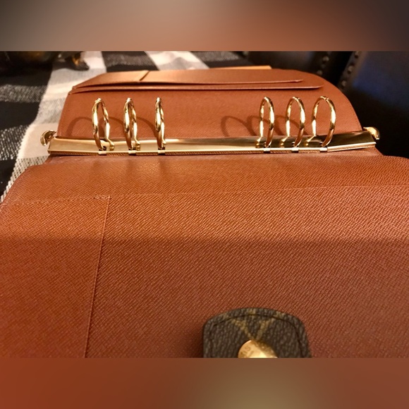 Louis Vuitton Agenda GM - Picture 13 of 16